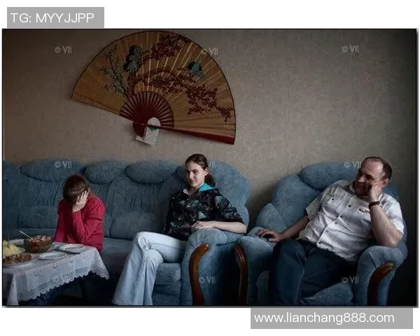 足球球星场下真性情 揭秘他们鲜为人知的一面与真实生活