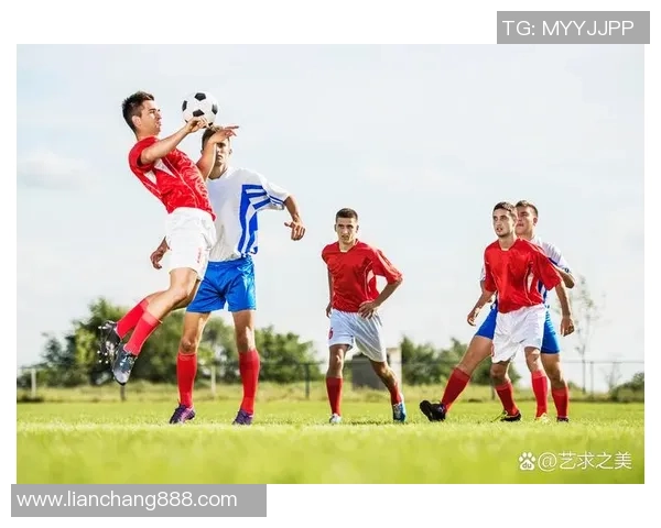 身高2米的足球巨星盘点 他们如何在绿茵场上以身高制霸对手